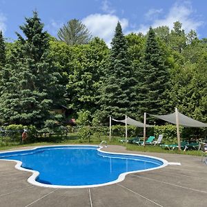 Auberge Alpine Inn